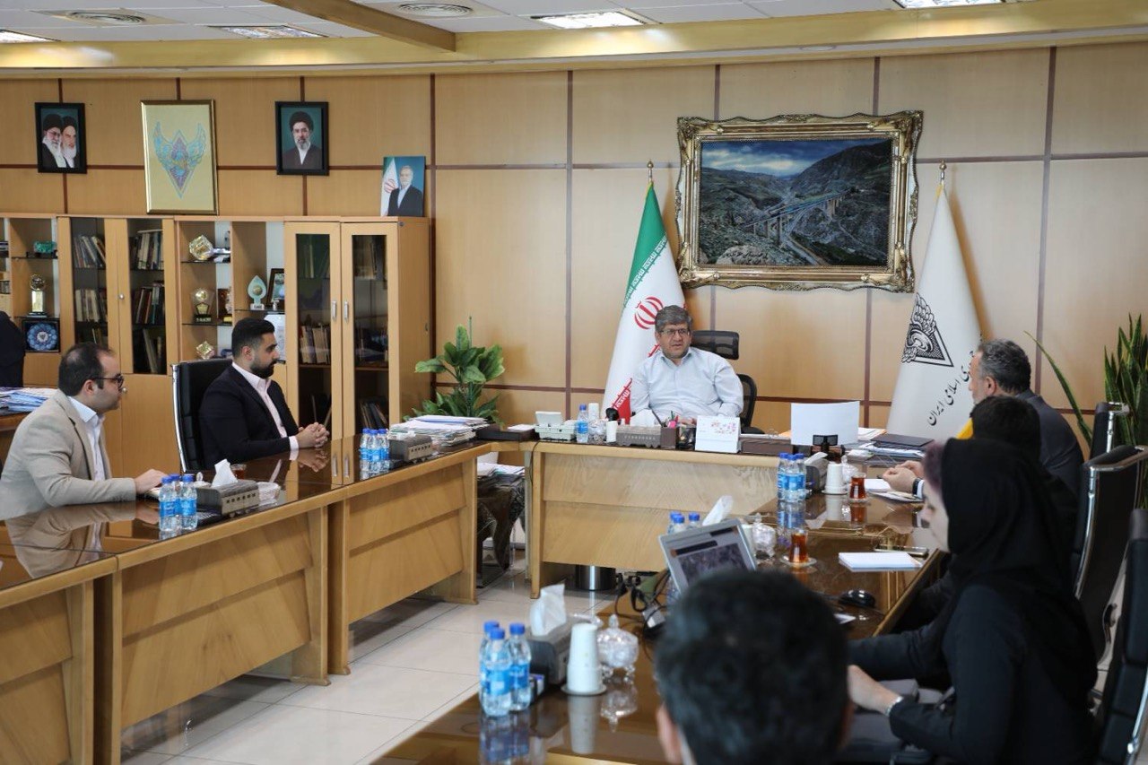 بررسی ۴ محور کلیدی توسعه حمل‌ونقل ریلی چادرملو